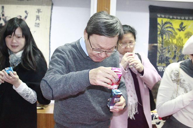 臺灣臺北論壇董事長(cháng)蘇起一行到皇氏集團參觀(guān)考察