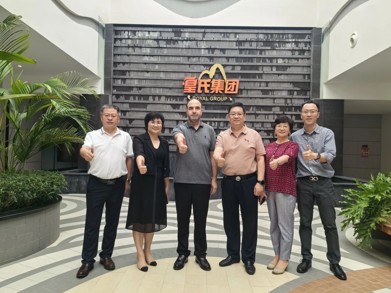巴基斯坦JW集團董事長(cháng)到訪(fǎng)皇氏集團共商水牛產(chǎn)業(yè)全球發(fā)展新對策