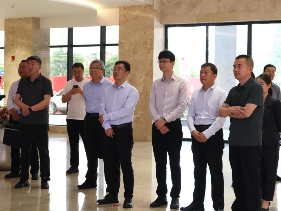 張掖市副市長(cháng)朱書(shū)生一行蒞臨皇氏集團走訪(fǎng)調研